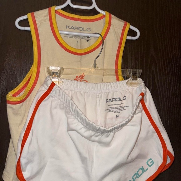 Karol G Tropicoqueta Merch - Picture 5 of 5